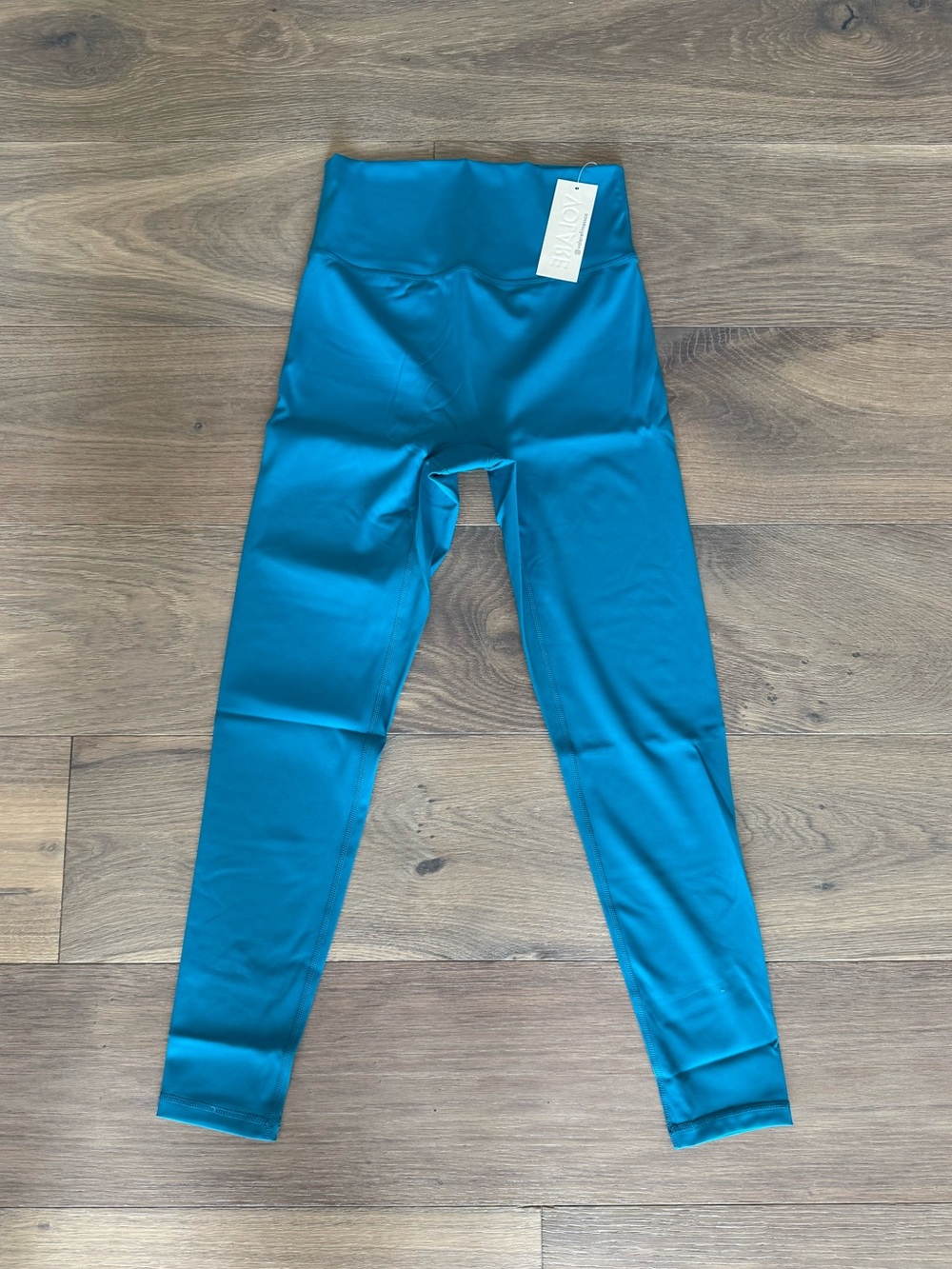 Volare Legging - size Medium - NEW WITH TAGS